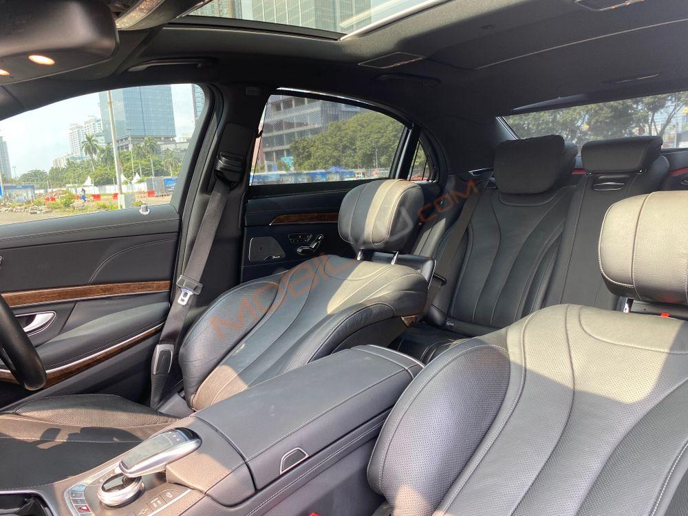 Mobil Mercedes-Benz S-Class 2015