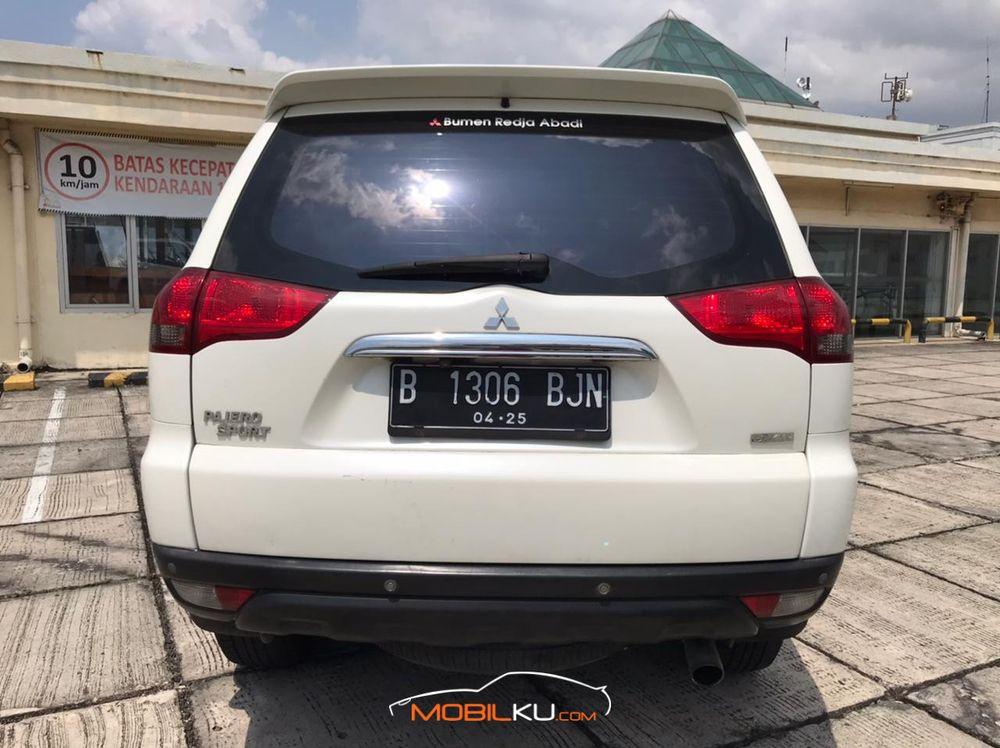 Mobil Mitsubishi Pajero Sport 2014