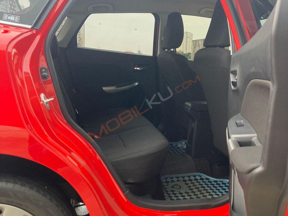 Mobil Suzuki Baleno 2017