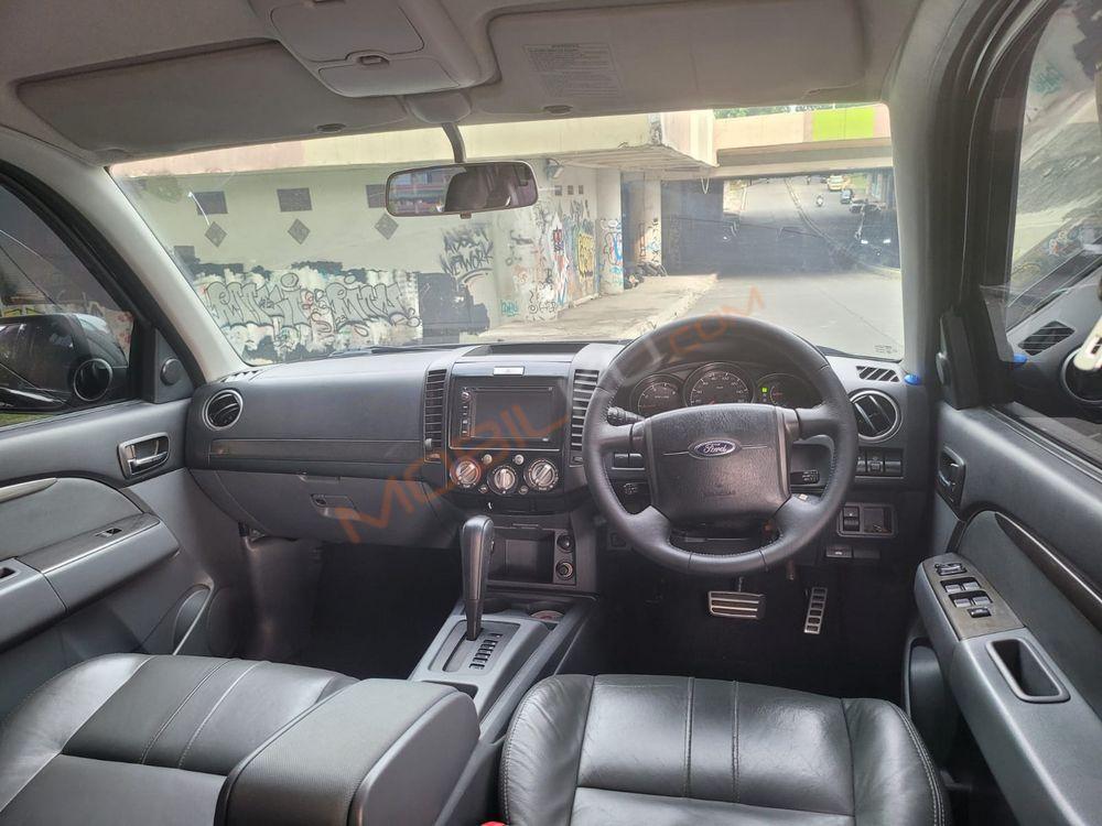 Mobil Ford Everest 2014