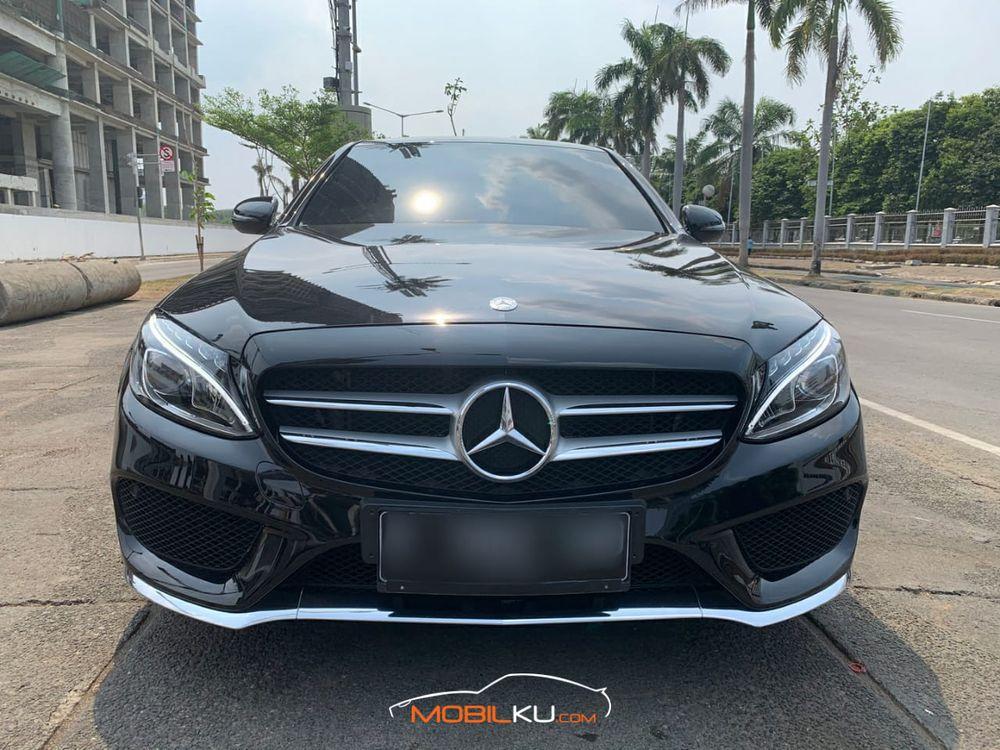 Mobil Mercedes-Benz C-Class 2017