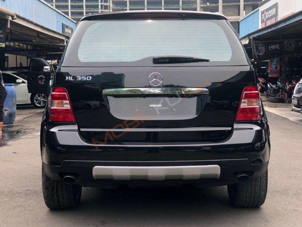 Mobil Mercedes-Benz ML 2006