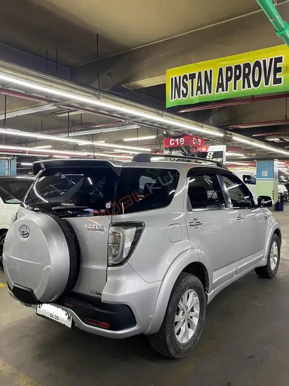 Mobil Daihatsu Terios 2015