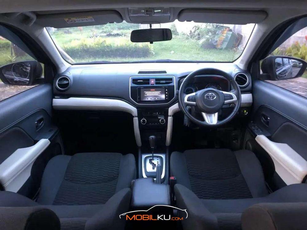 Mobil Toyota Rush 2019