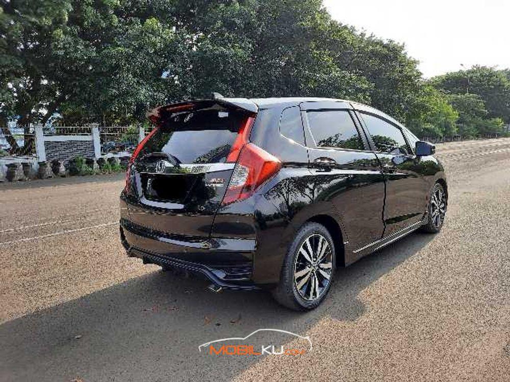 Mobil Honda Jazz 2018