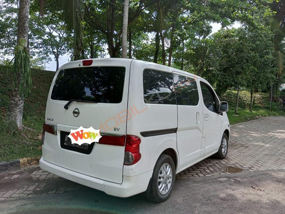 Mobil Nissan Evalia 2013