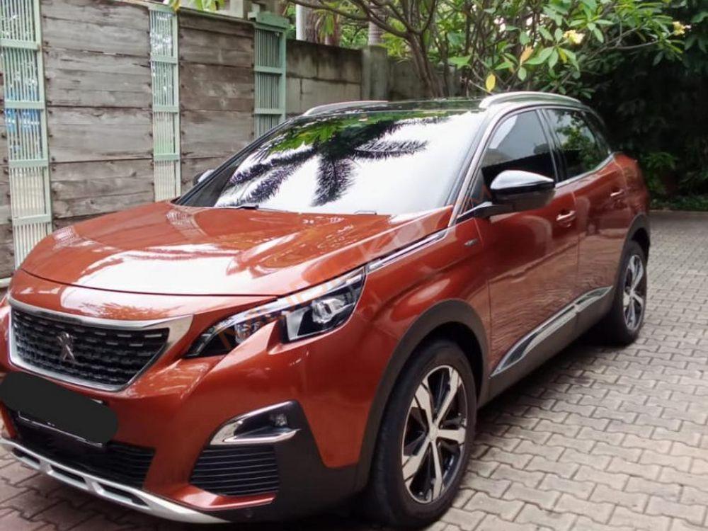 Mobil Peugeot 3008 2018