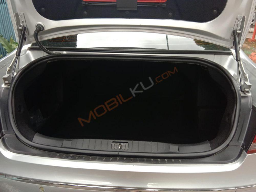 Mobil Peugeot 408 2012