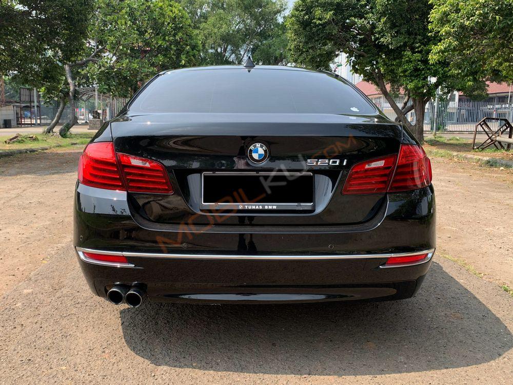 Mobil BMW 5 Series 2016