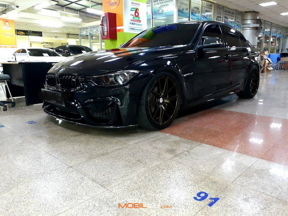 Mobil BMW 3 Series 2014