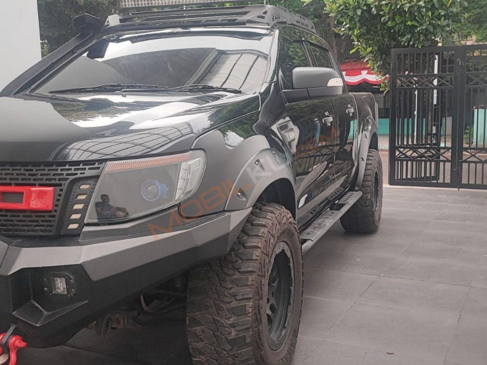 Mobil Ford Ranger 2014