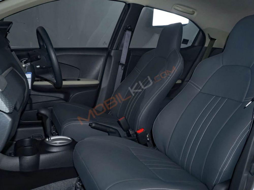 Mobil Honda Brio 2019