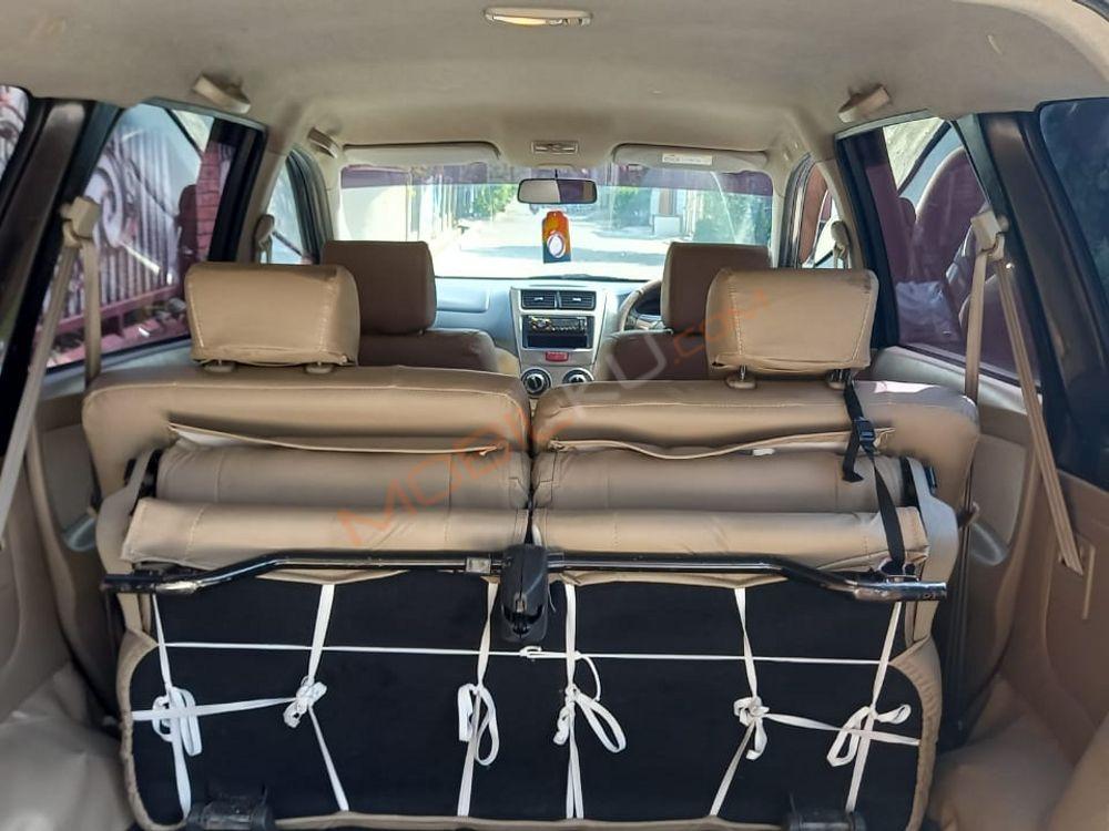 Mobil Daihatsu Xenia 2015