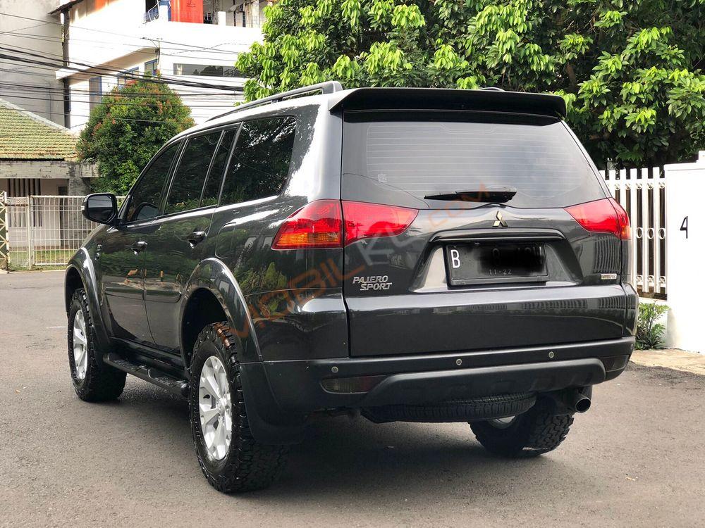 Mobil Mitsubishi Pajero Sport 2012