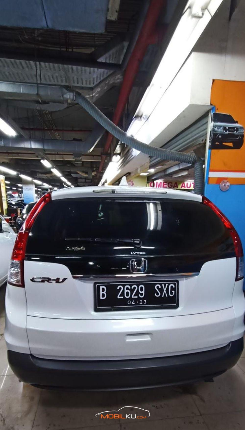 Mobil Honda CR-V 2012