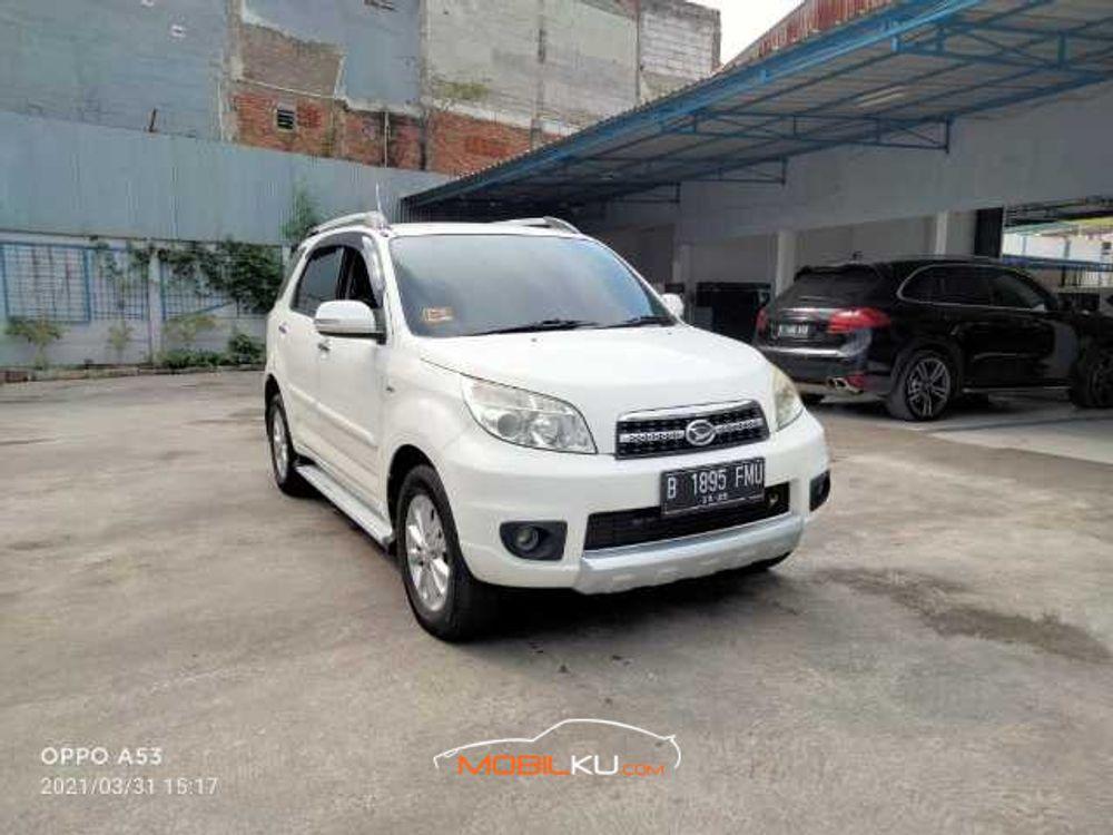 Mobil Daihatsu Terios 2011