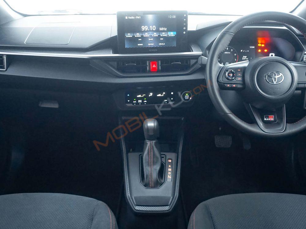 Mobil Toyota Agya 2023