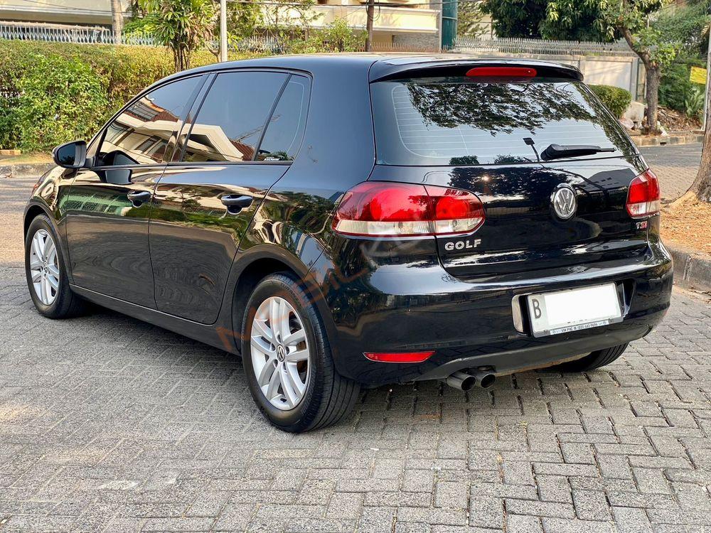 Mobil Volkswagen Golf 2013