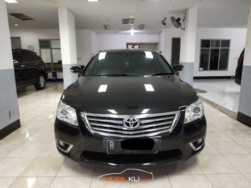Mobil Toyota Camry 2011