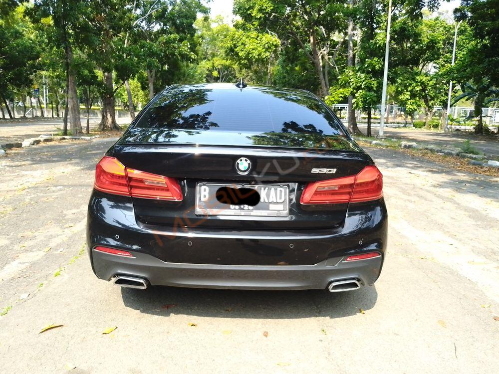Mobil BMW 5 Series 2020