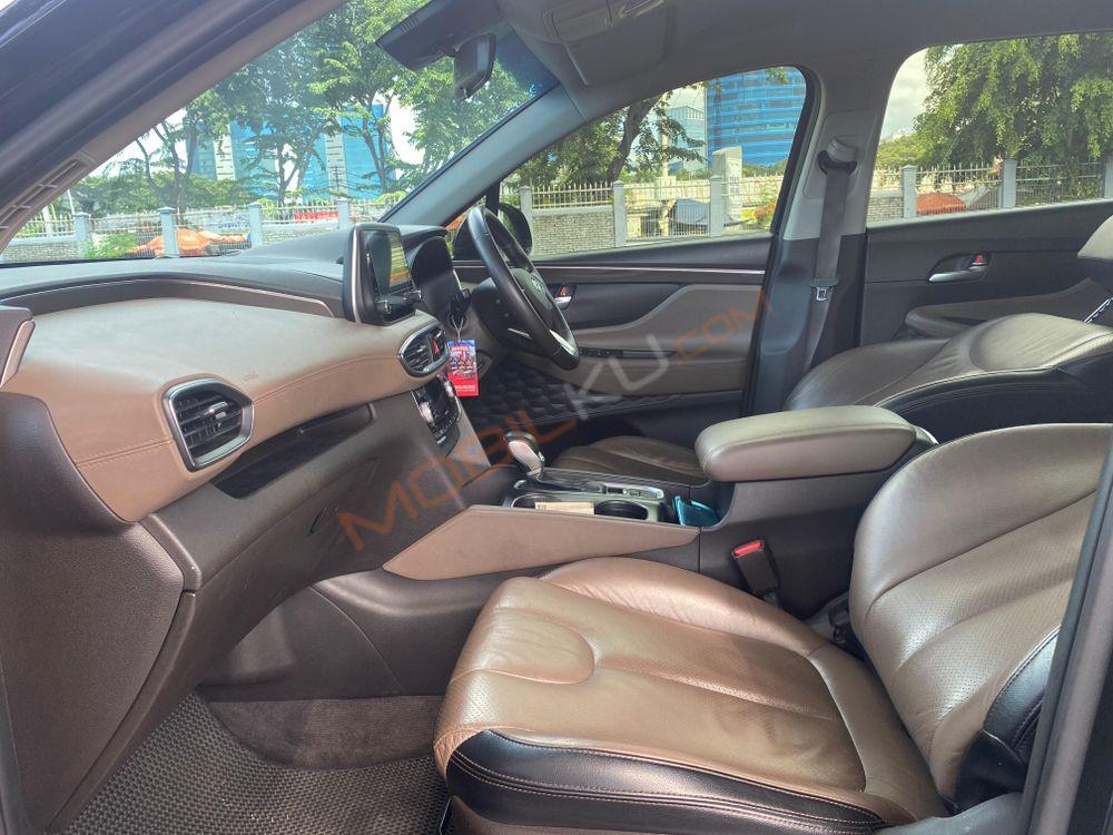 Mobil Hyundai Santa Fe 2018