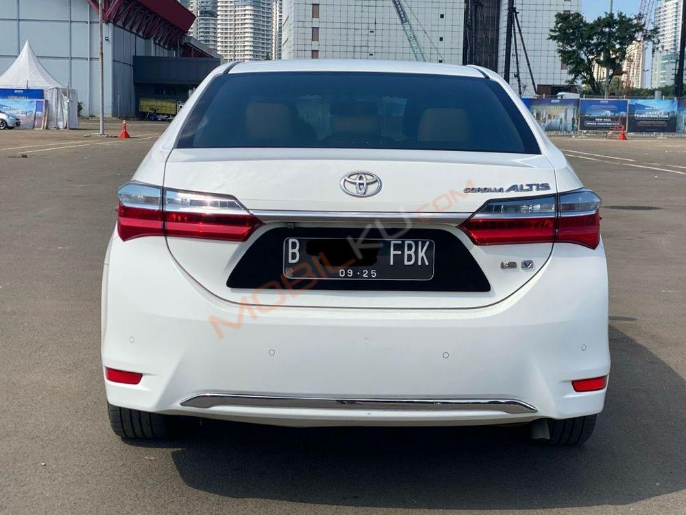 Mobil Toyota Corolla 2017