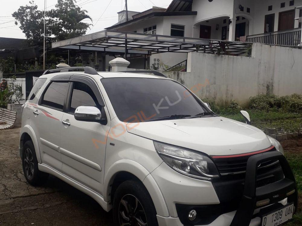 Mobil Toyota Rush 2017