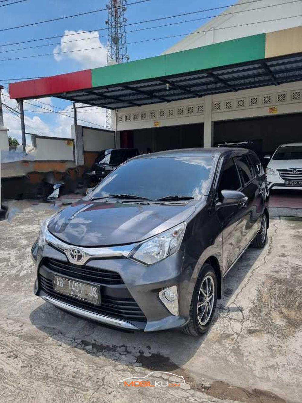 Mobil Toyota Calya 2017