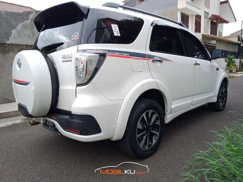 Mobil Daihatsu Terios 2017