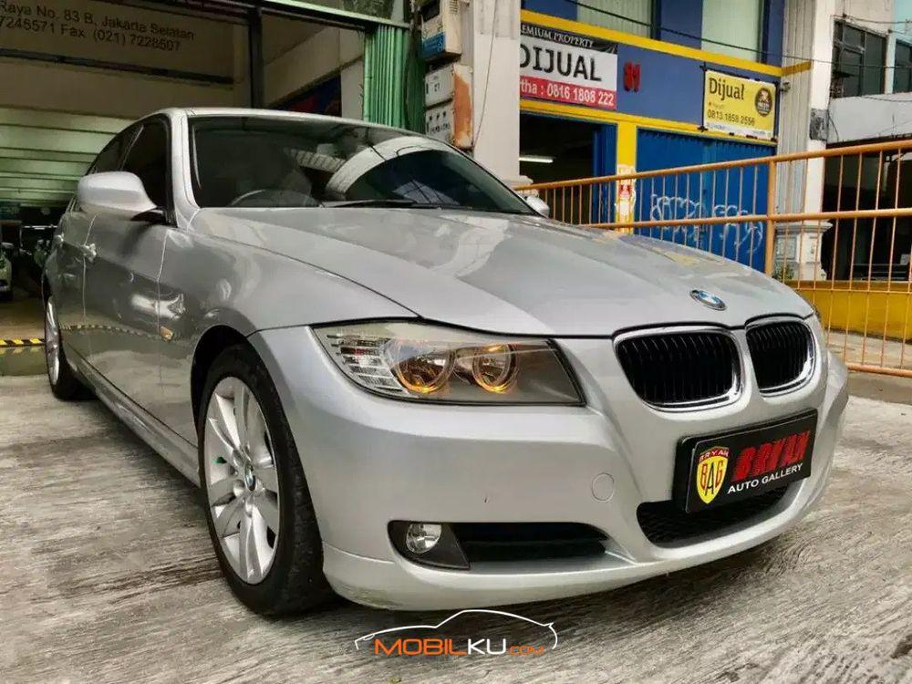 Mobil BMW 3 Series 2010
