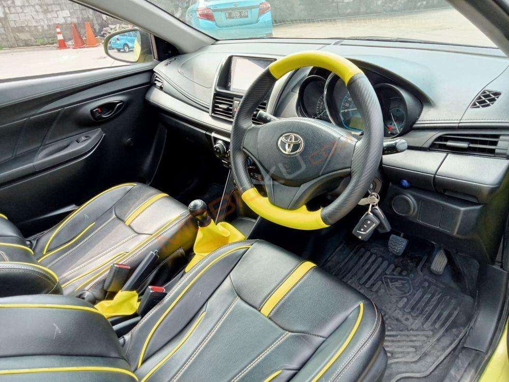 Mobil Toyota Limo 2015