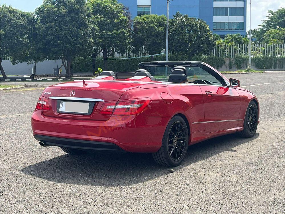 Mobil Mercedes-Benz E-Class 2013