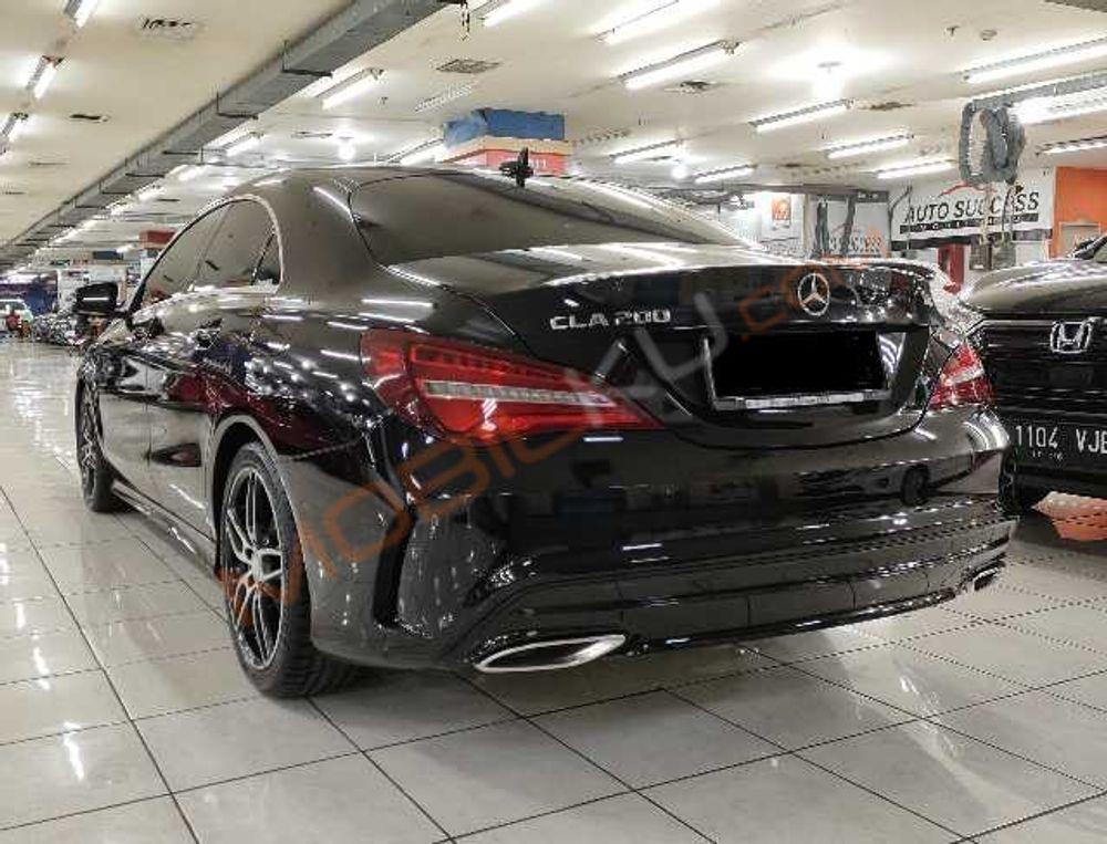 Mobil Mercedes-Benz CLA 2017