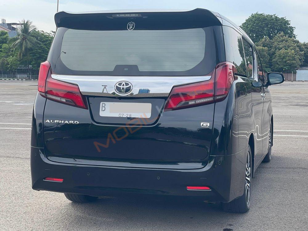 Mobil Toyota Alphard 2018
