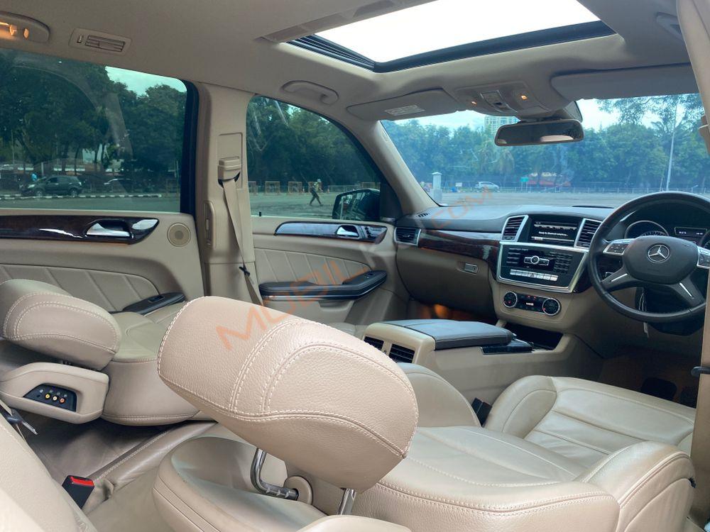 Mobil Mercedes-Benz GL 2013