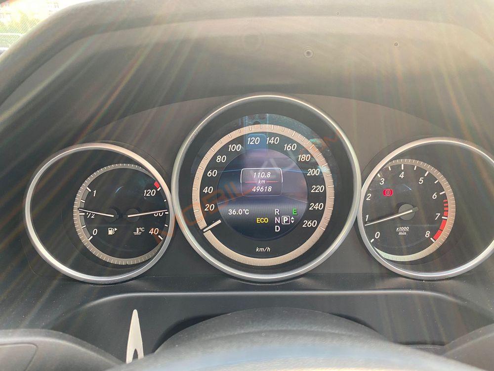 Mobil Mercedes-Benz E-Class 2016