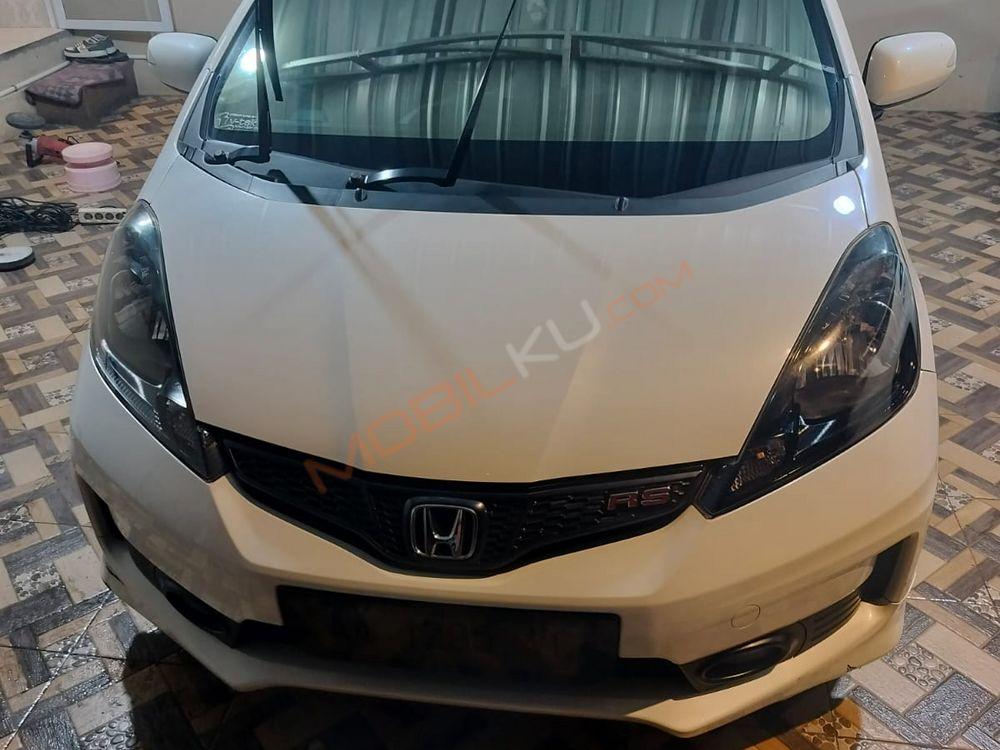 Mobil Honda Jazz 2014