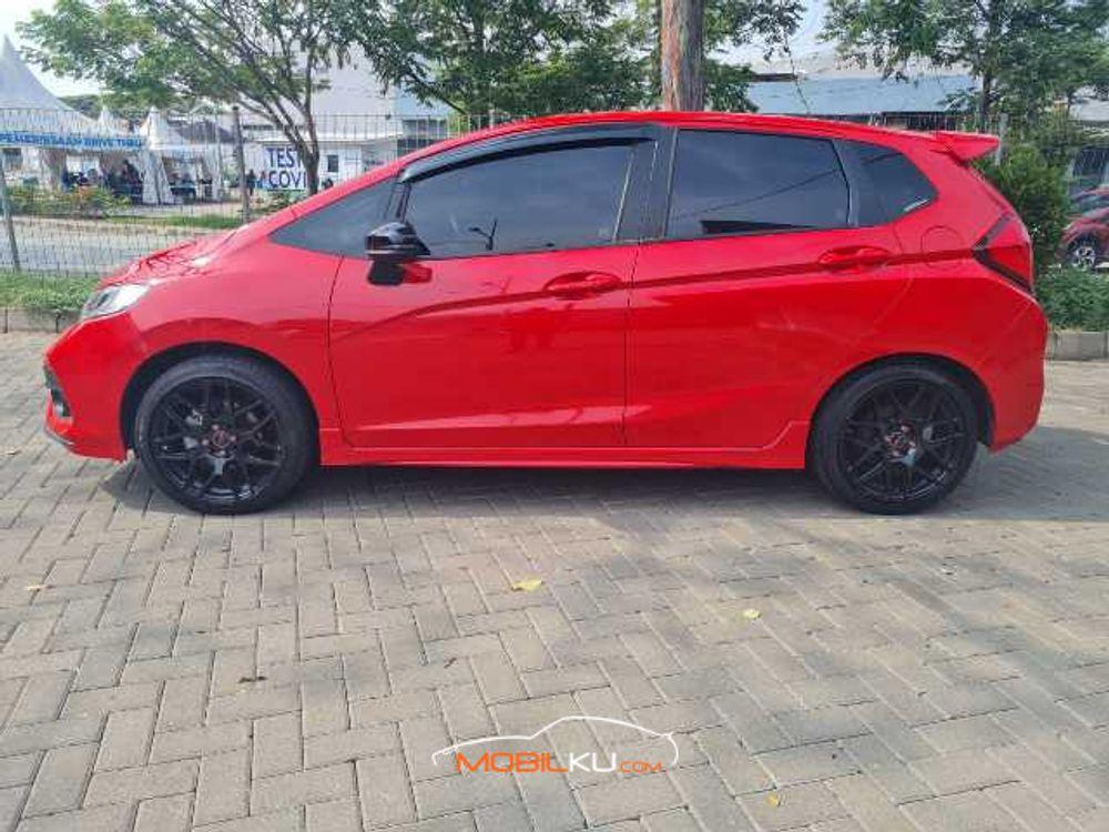Mobil Honda Jazz 2019