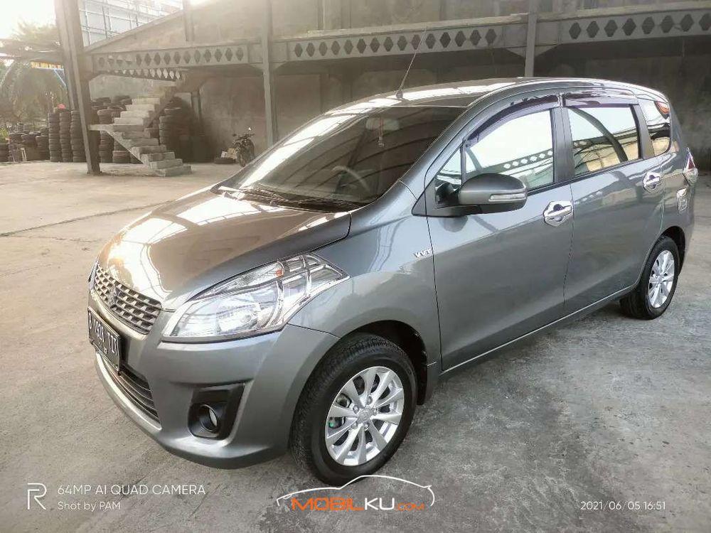 Mobil Suzuki Ertiga 2012