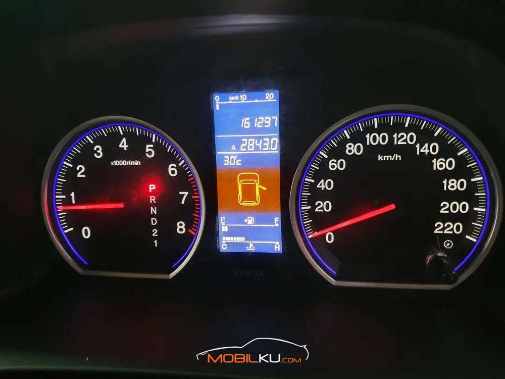 Mobil Honda CR-V 2011