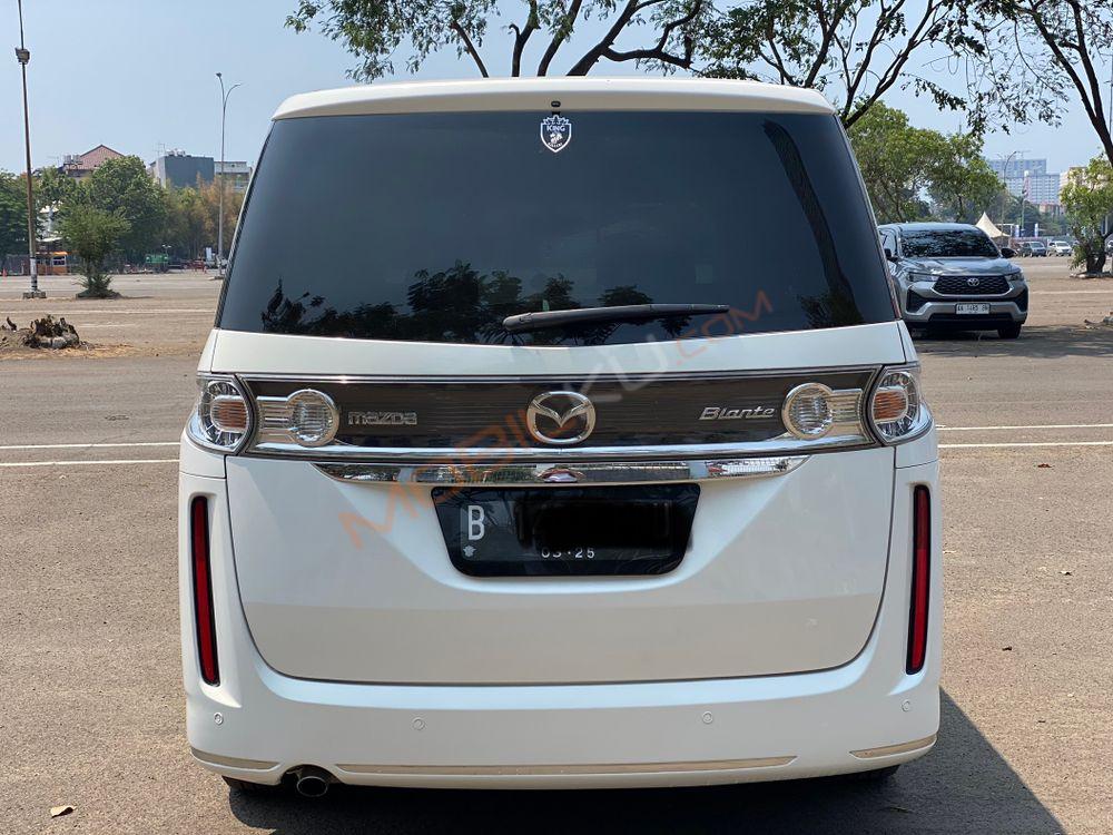 Mobil Mazda Biante 2014