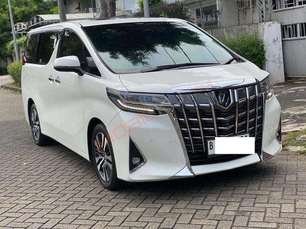 Mobil Toyota Alphard 2020