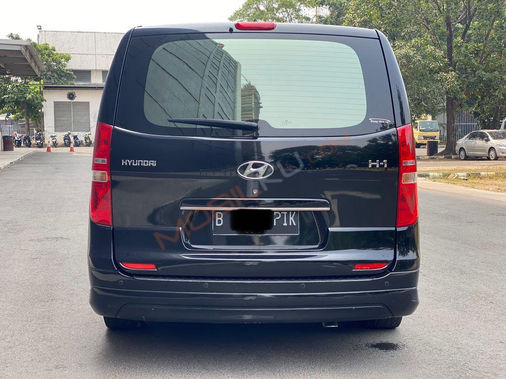 Mobil Hyundai H-1 2017