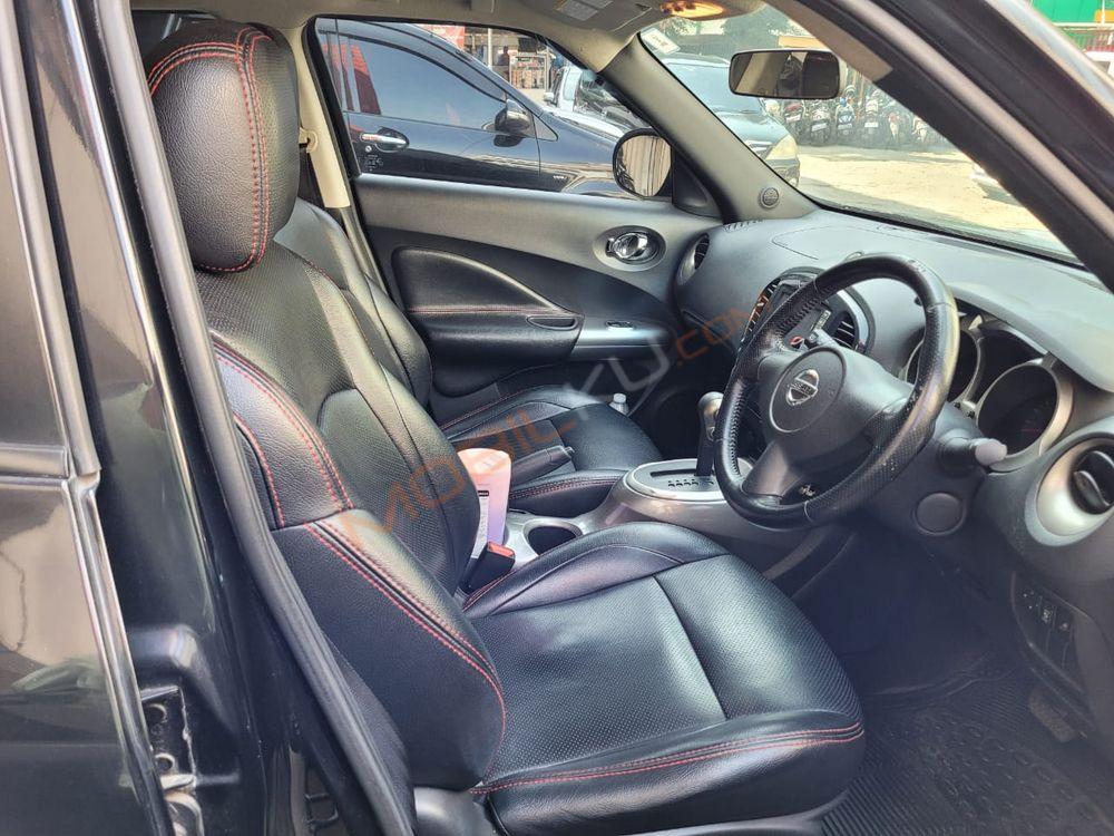 Mobil Nissan Juke 2012