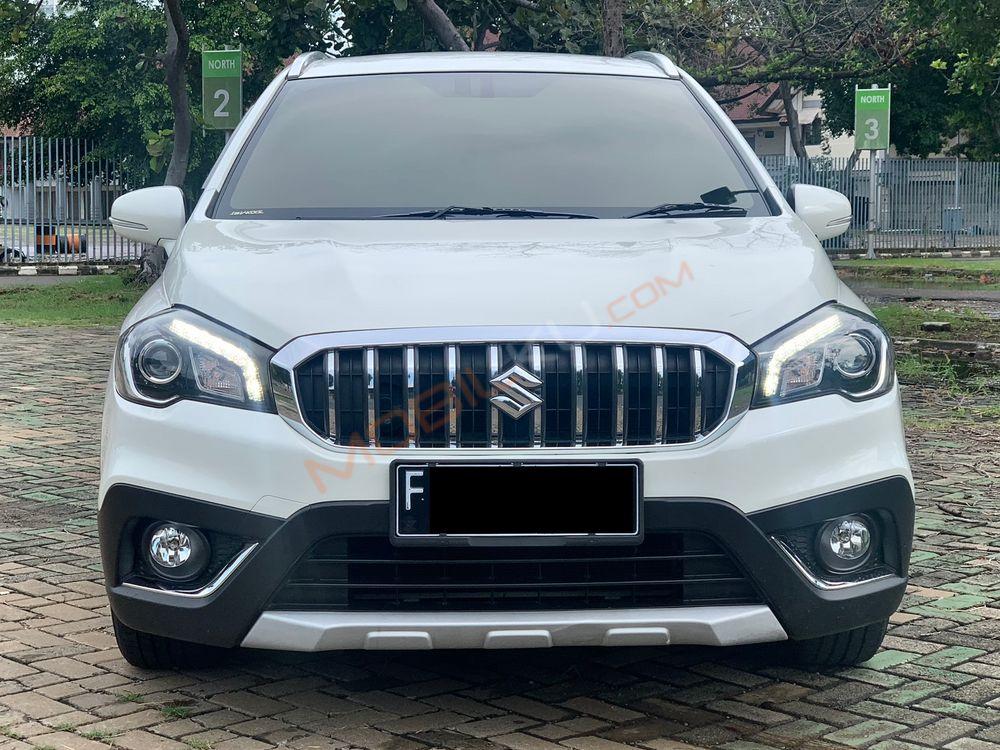 Mobil Suzuki SX4 2018