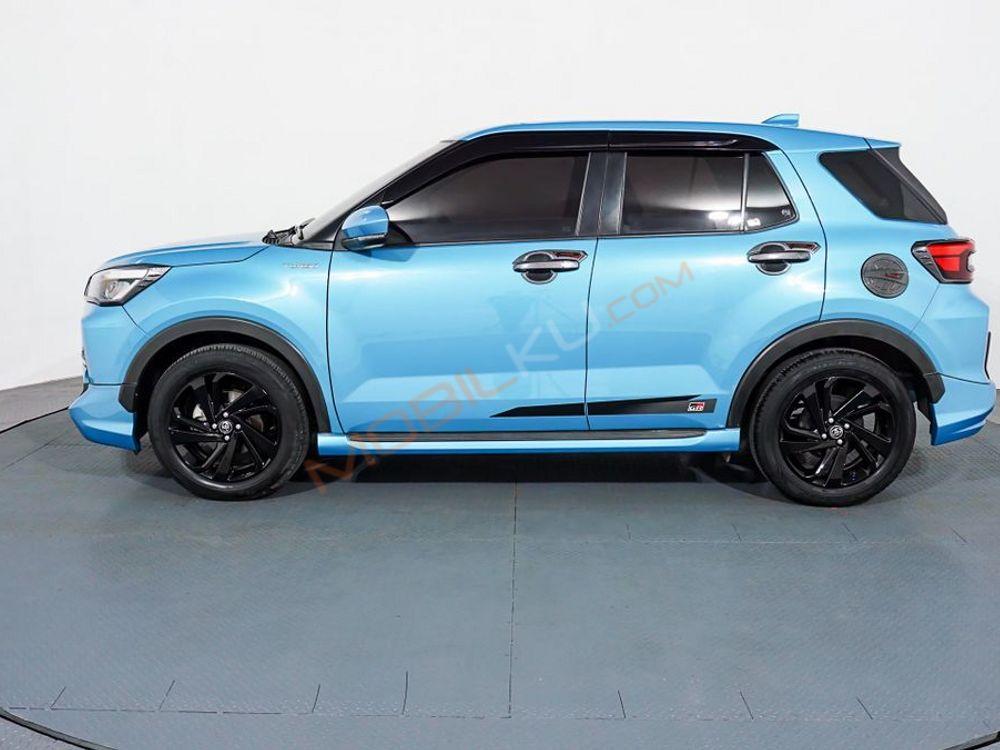 Mobil Toyota Raize 2021