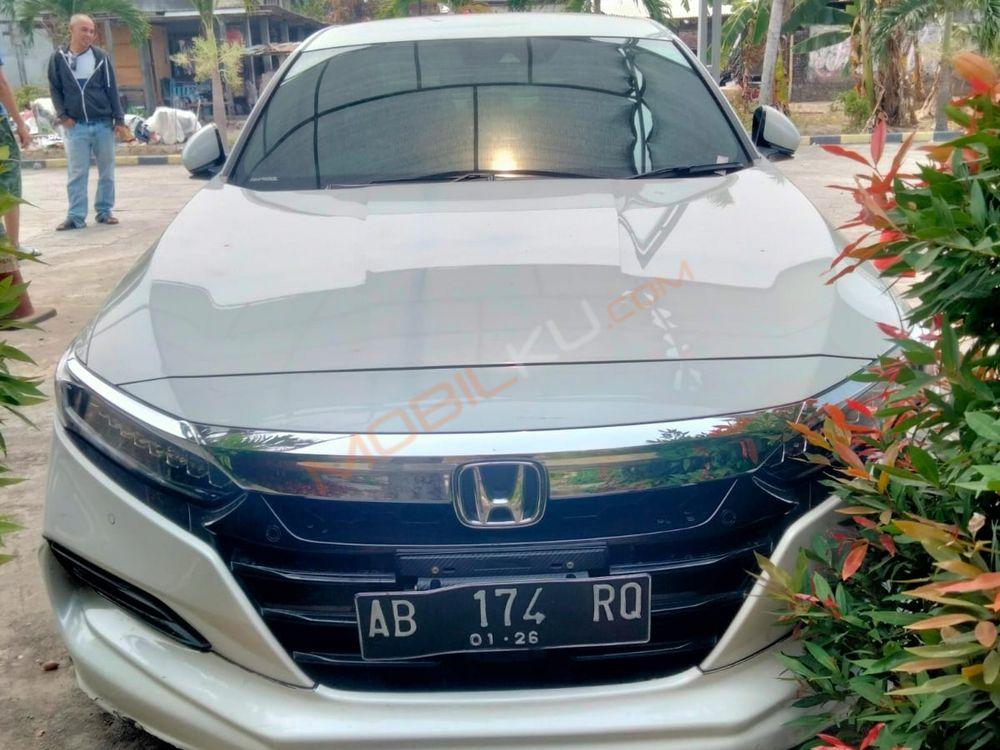 Mobil Honda Accord 2020