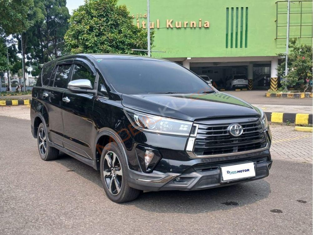 Mobil Toyota Kijang Innova 2021