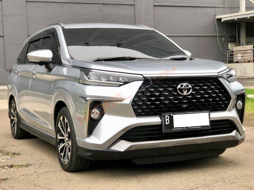 Mobil Toyota Veloz 2022