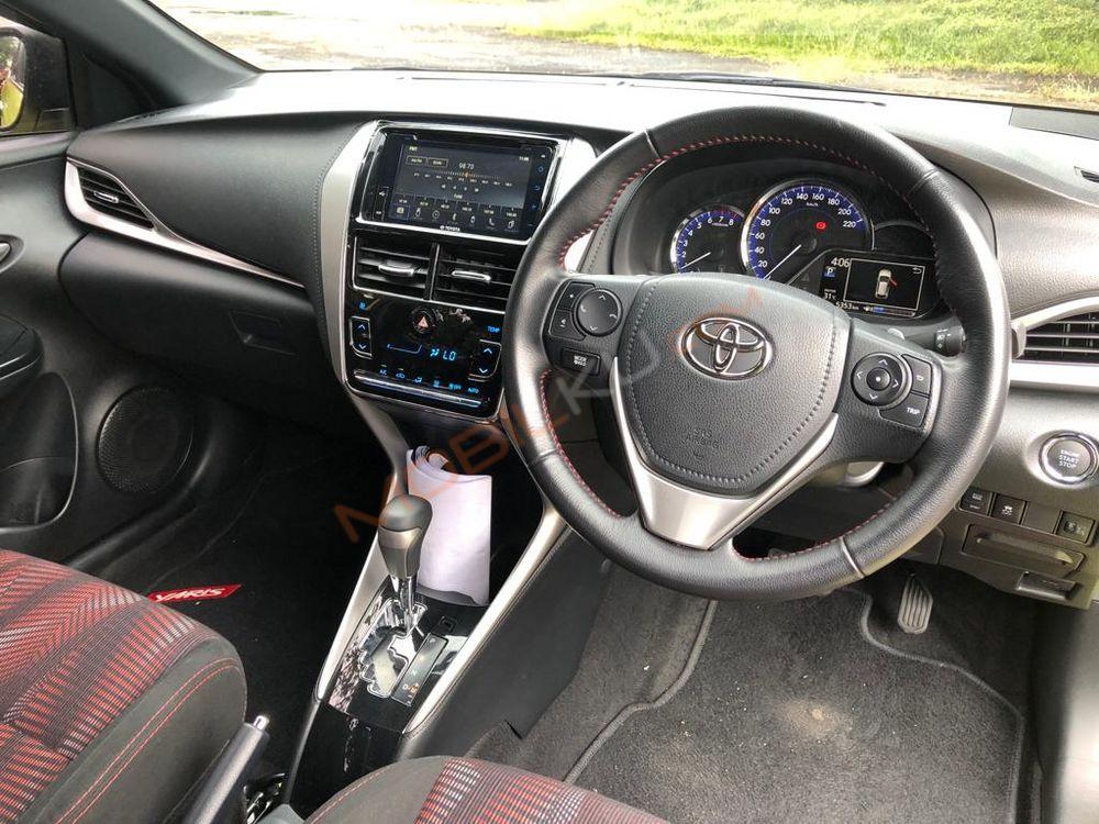 Mobil Toyota Yaris 2020